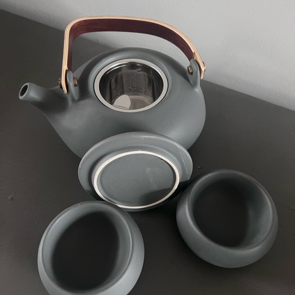 Japanese Style Tea Set - Picture 2 of 2